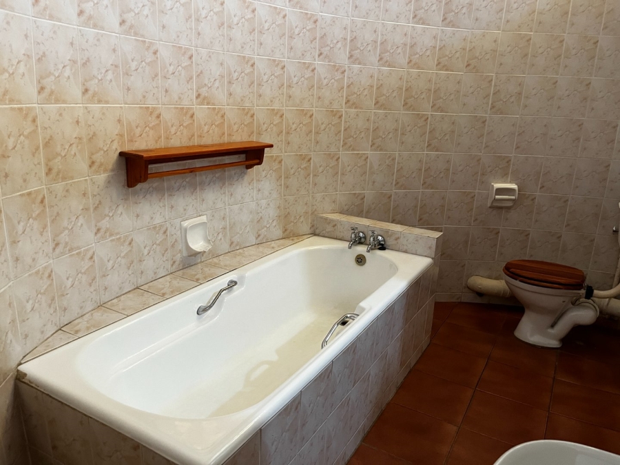 To Let 4 Bedroom Property for Rent in Schoemansville North West